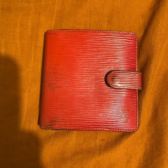 LV epi red wallet - Picture 1 of 10